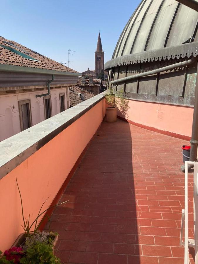 Loft Teatro Politeama - Intero Appartamento In Centro Storico Con Vista Cremona Exterior foto